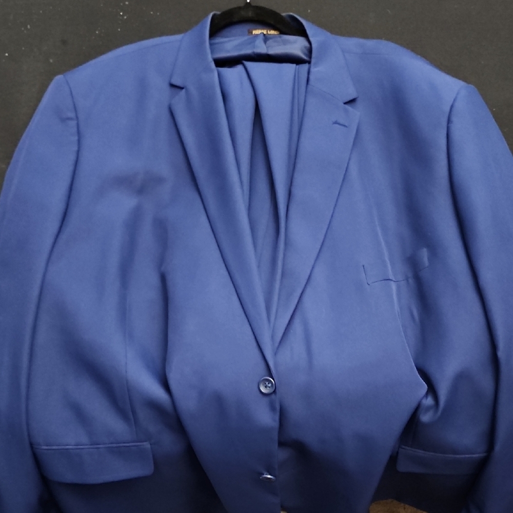 Blue Sport Coat with Notched Lapels and Modern Silhouette